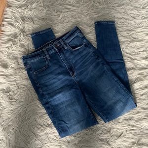 Women’s American Eagle jeans